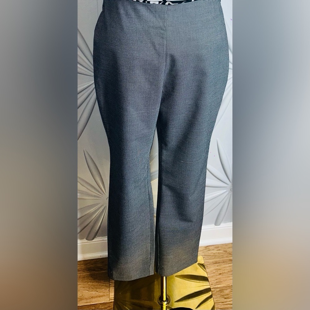 NWT Nine West SZ 10 black/white side zip straight leg trouser, waist 30” - Picture 4 of 4